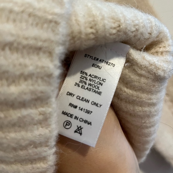 ASTR label cream sweater wrap around wool blend - Picture 5 of 5